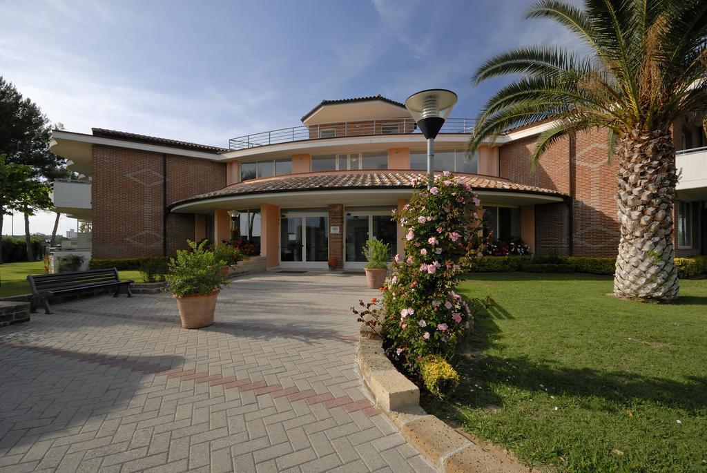 La Cecinella Apartments Marina di Cecina Exterior foto